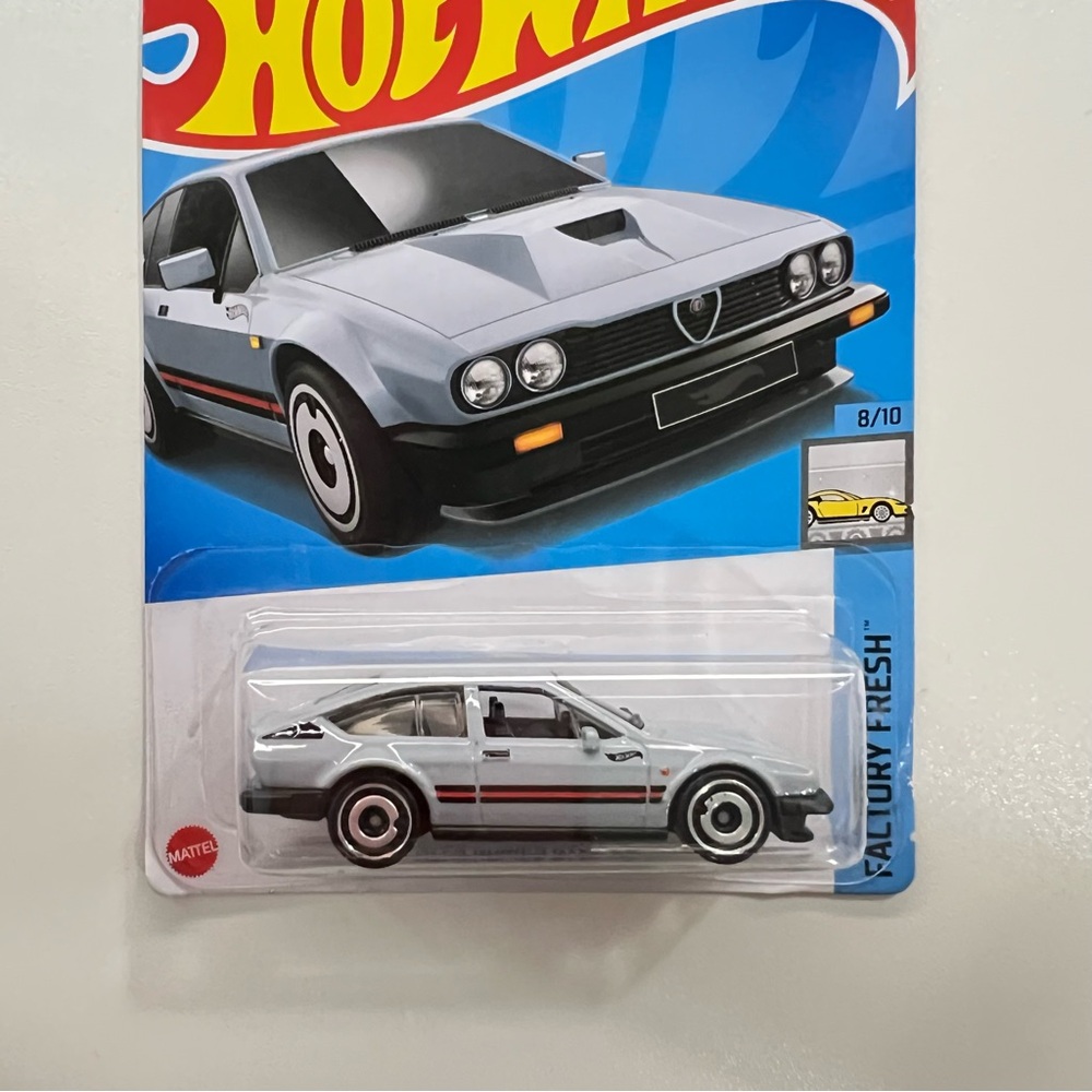 Hot Wheels Alfa Romeo GTV6 3.0